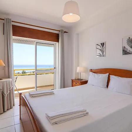 Estrela 304,Vista Mar, Com Piscina * Armação de Pêra